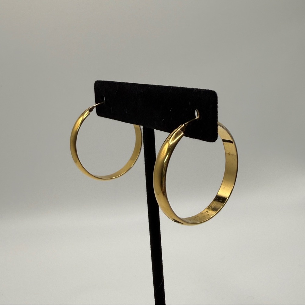 VTG Monet Gold-Tone Hoop Earrings. 
$19